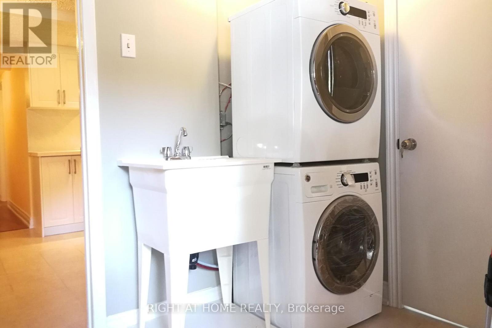 Lower - 51 Wilkinson Drive, Toronto, Ontario  M2J 3Z6 - Photo 4 - C12969066