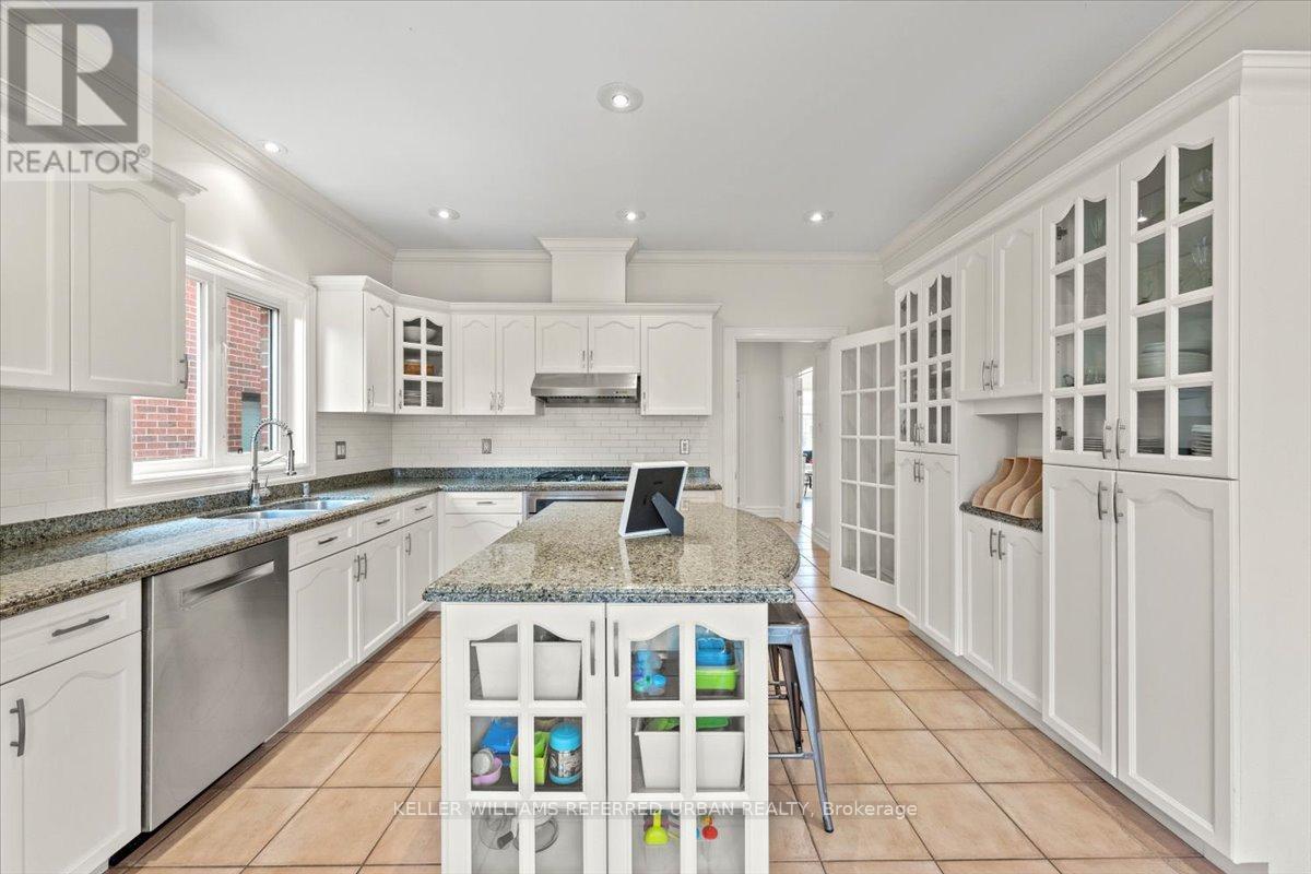 128 Burndale Avenue, Toronto, Ontario  M2N 1S9 - Photo 14 - C12969070