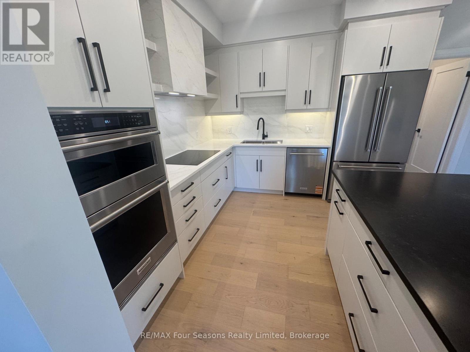 3 Boynton Court, Blue Mountains, Ontario  N0H 2P0 - Photo 9 - X12968090