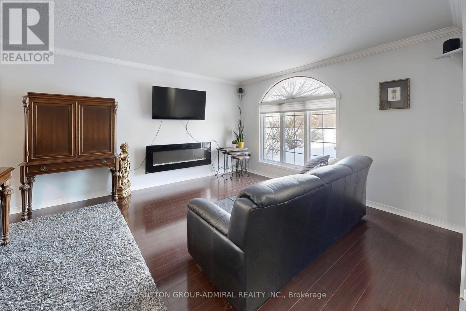 4 Irish Lane, Barrie, Ontario  L4M 6H8 - Photo 4 - S12834184