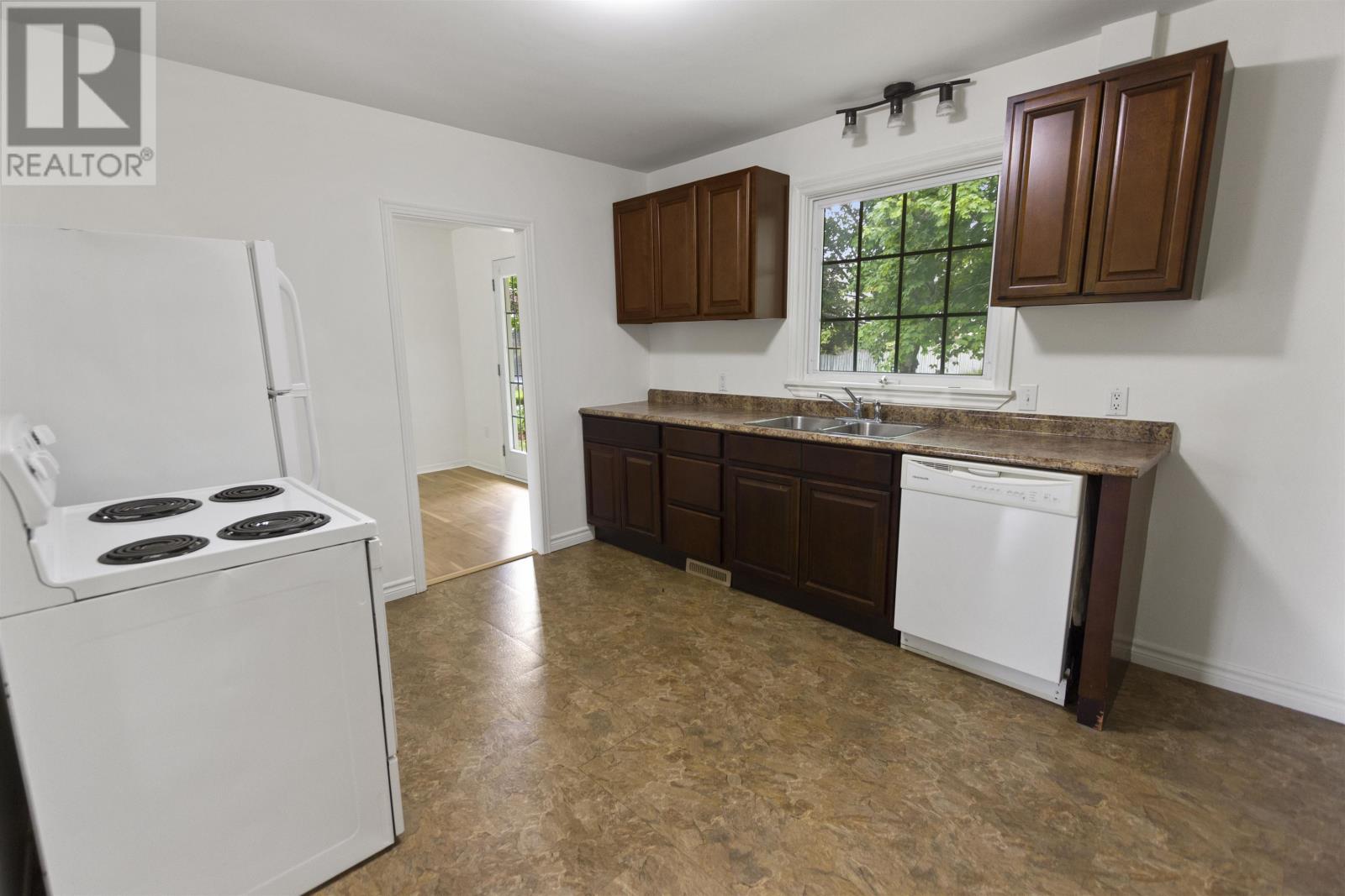 68 Mount Edward Road, Charlottetown, Prince Edward Island  C1A 5S5 - Photo 10 - 202606586