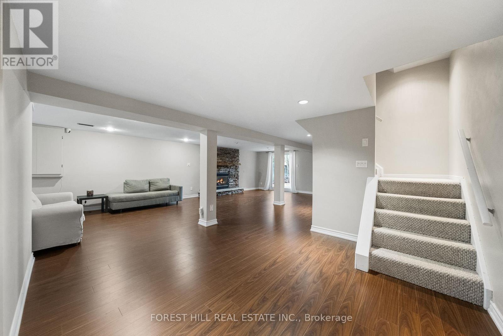 14 Valley Crescent, Aurora, Ontario  L4G 4S4 - Photo 37 - N12969034