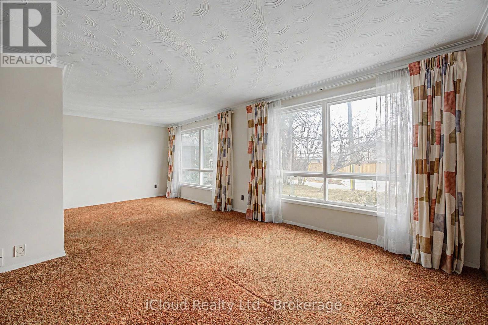 112 Eden Court, Newmarket, Ontario  L3Y 2X5 - Photo 10 - N12969052