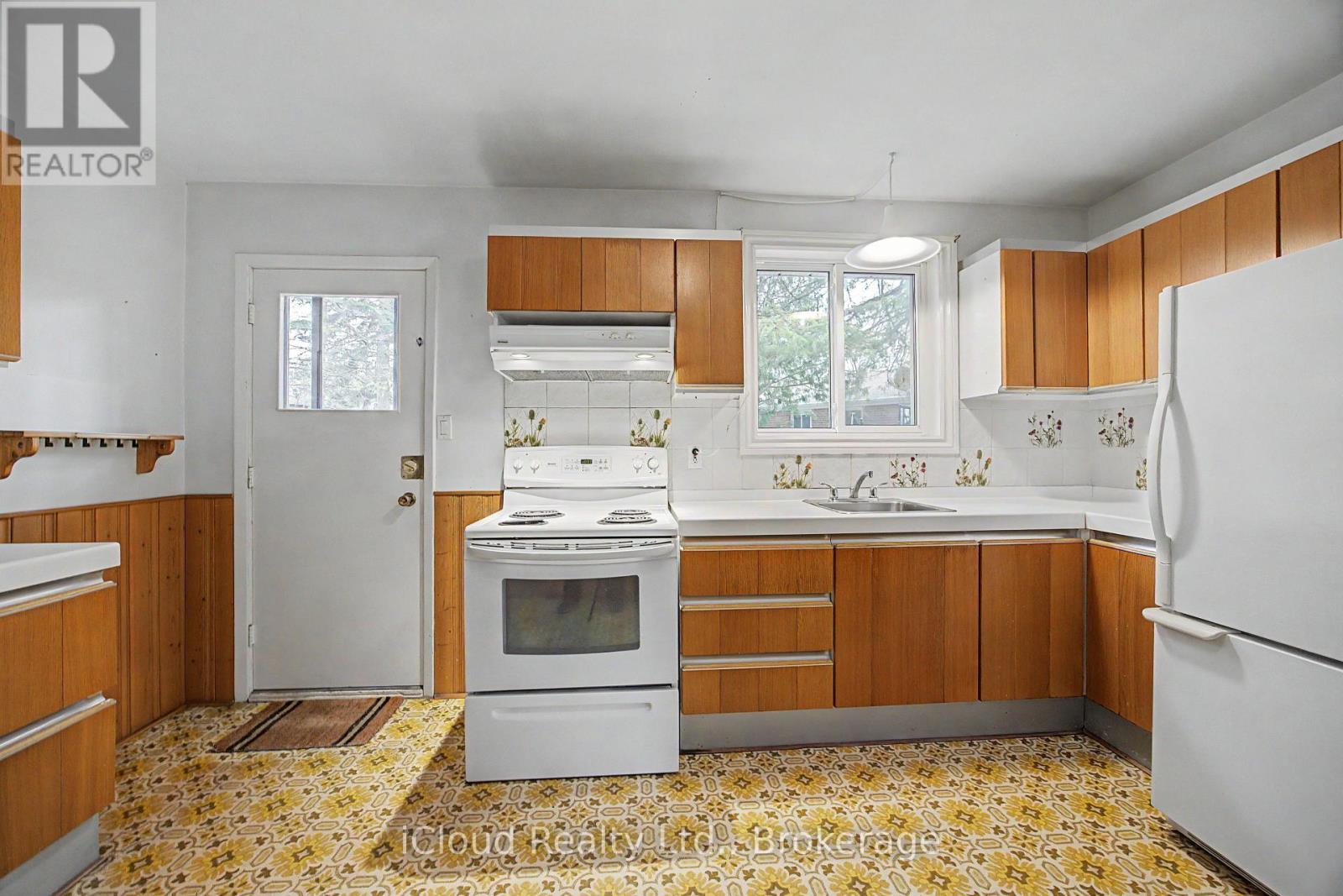 112 Eden Court, Newmarket, Ontario  L3Y 2X5 - Photo 14 - N12969052