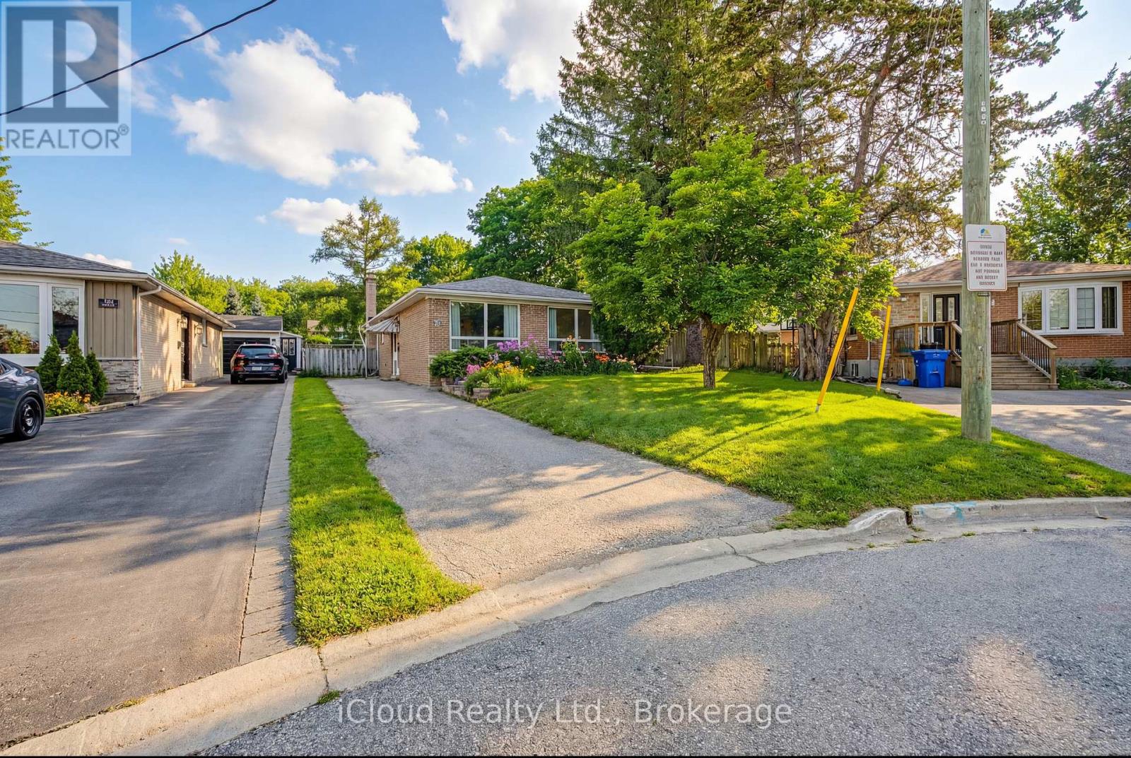 112 Eden Court, Newmarket, Ontario  L3Y 2X5 - Photo 37 - N12969052