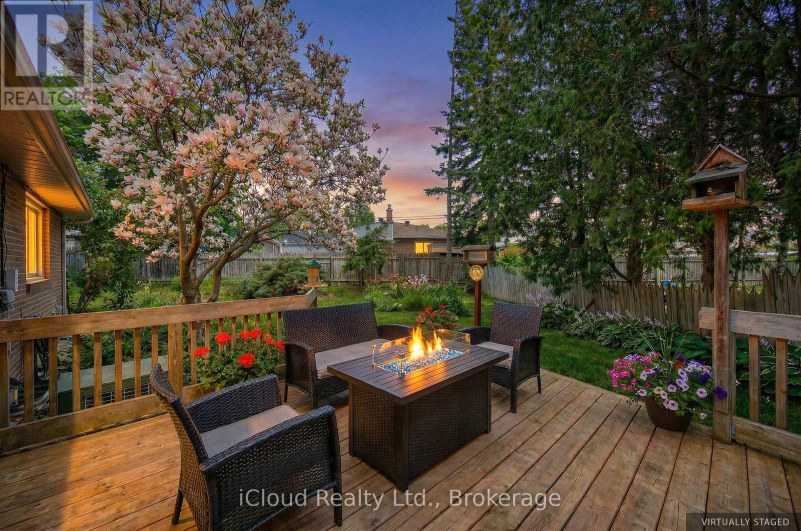 112 Eden Court, Newmarket, Ontario  L3Y 2X5 - Photo 5 - N12969052