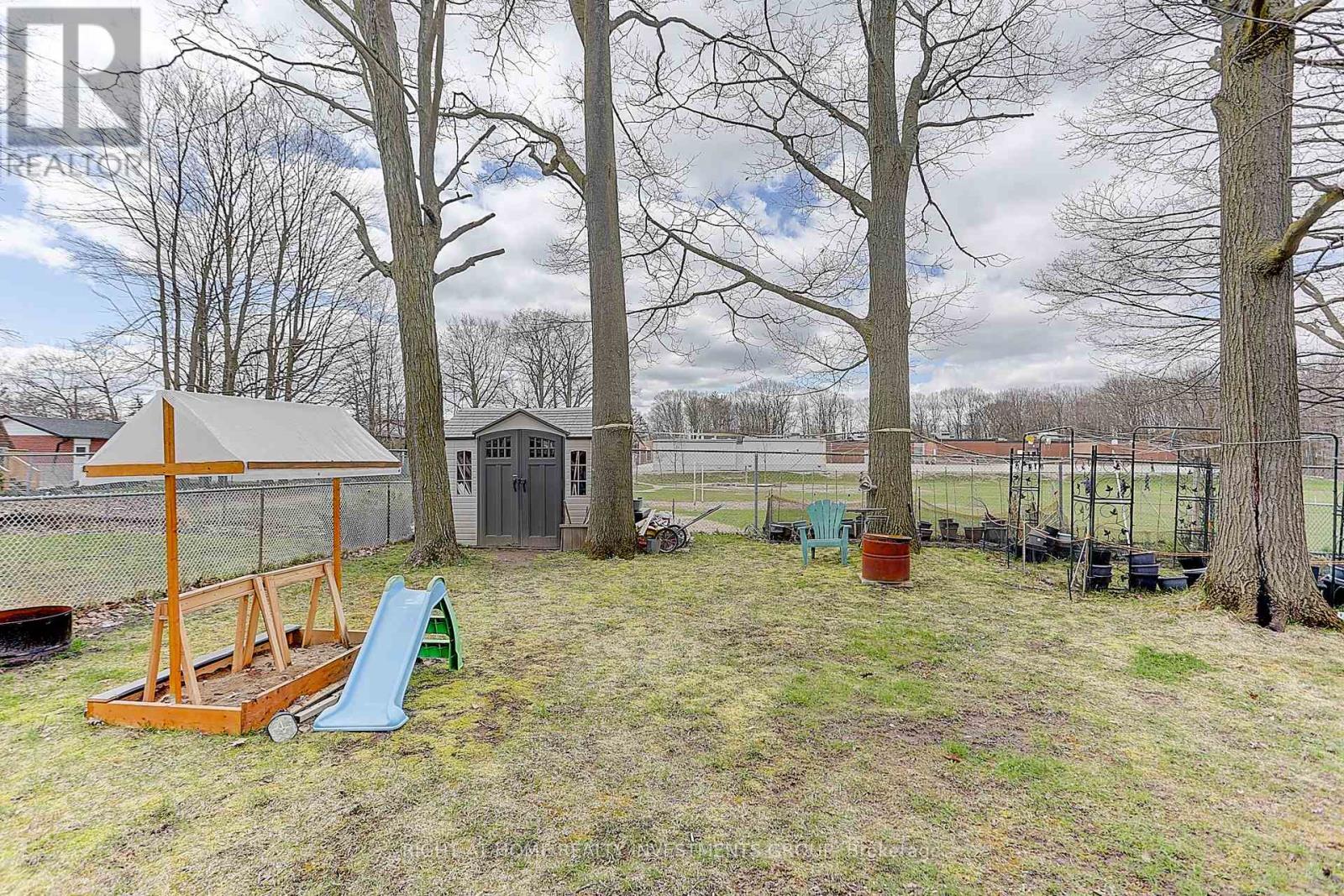 143 Springdale Drive, Barrie (Cundles East), Ontario L4M 4Y1 - Photo 9 - S12969060