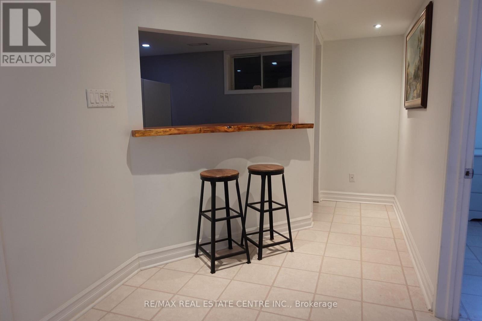 21 Maitland Drive, Barrie (Grove East), Ontario  L4M 5W1 - Photo 28 - S12969068