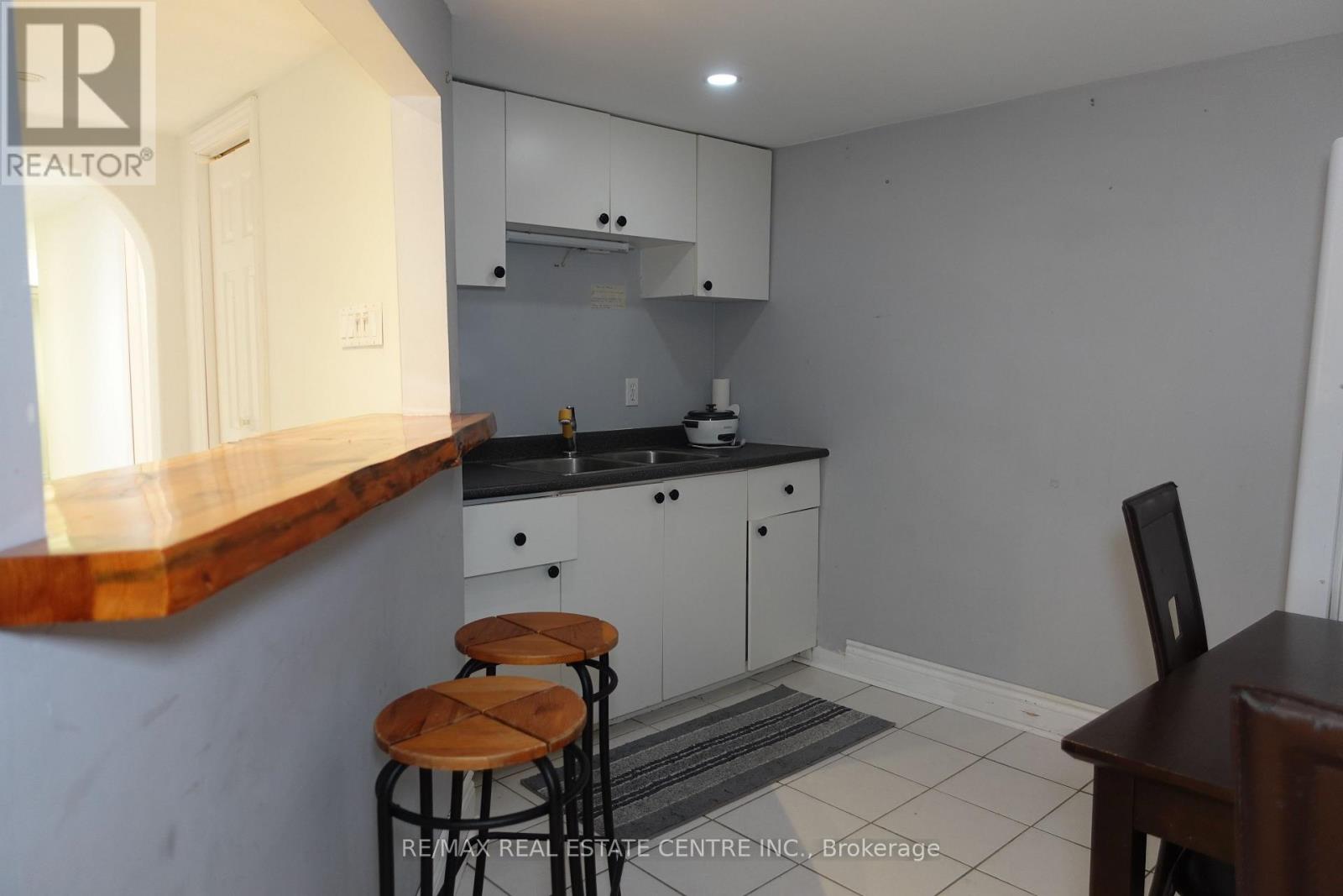 21 Maitland Drive, Barrie (Grove East), Ontario  L4M 5W1 - Photo 29 - S12969068