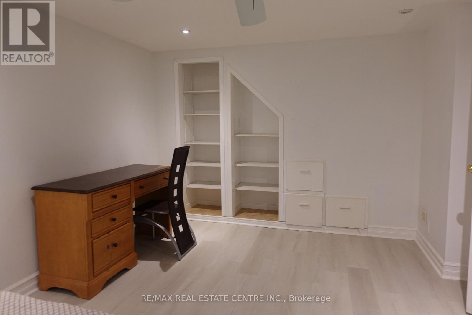 21 Maitland Drive, Barrie (Grove East), Ontario  L4M 5W1 - Photo 31 - S12969068