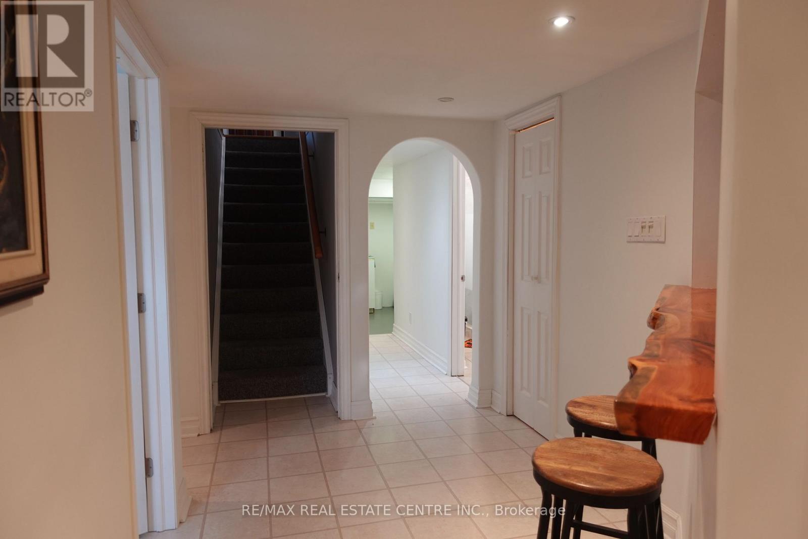 21 Maitland Drive, Barrie (Grove East), Ontario  L4M 5W1 - Photo 33 - S12969068