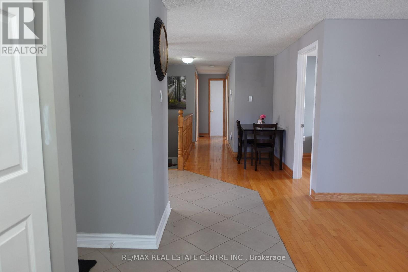 21 Maitland Drive, Barrie (Grove East), Ontario  L4M 5W1 - Photo 4 - S12969068