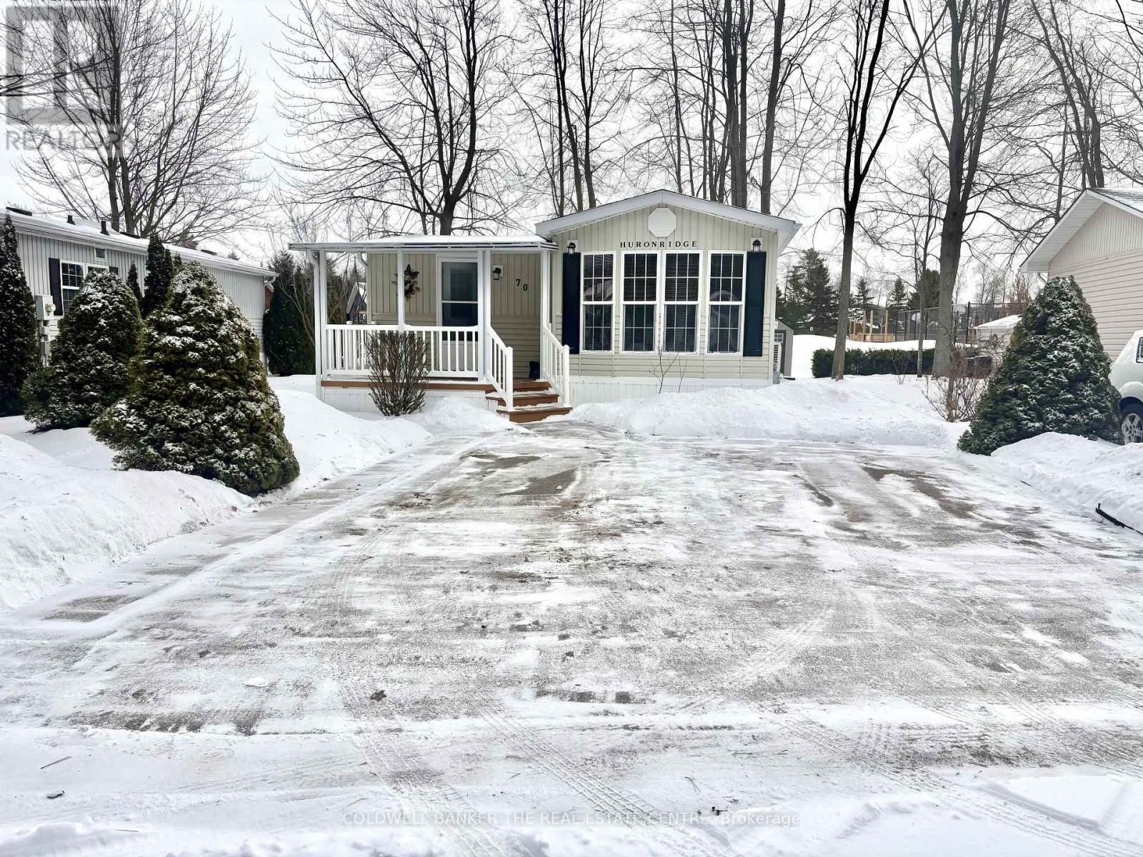 70 Topaz Street, Wasaga Beach, Ontario  L9Z 1X7 - Photo 21 - S12969078