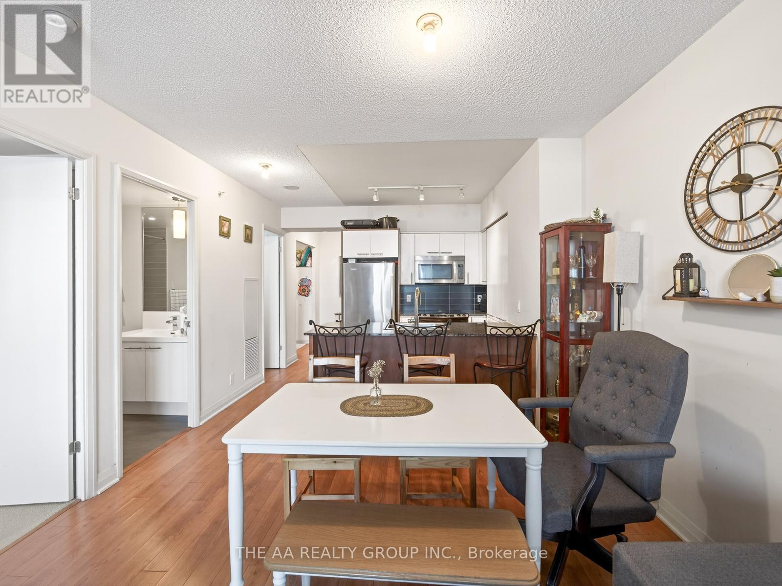 2111 - 5 Valhalla Inn Road, Toronto, Ontario  M9B 0B1 - Photo 10 - W12969018