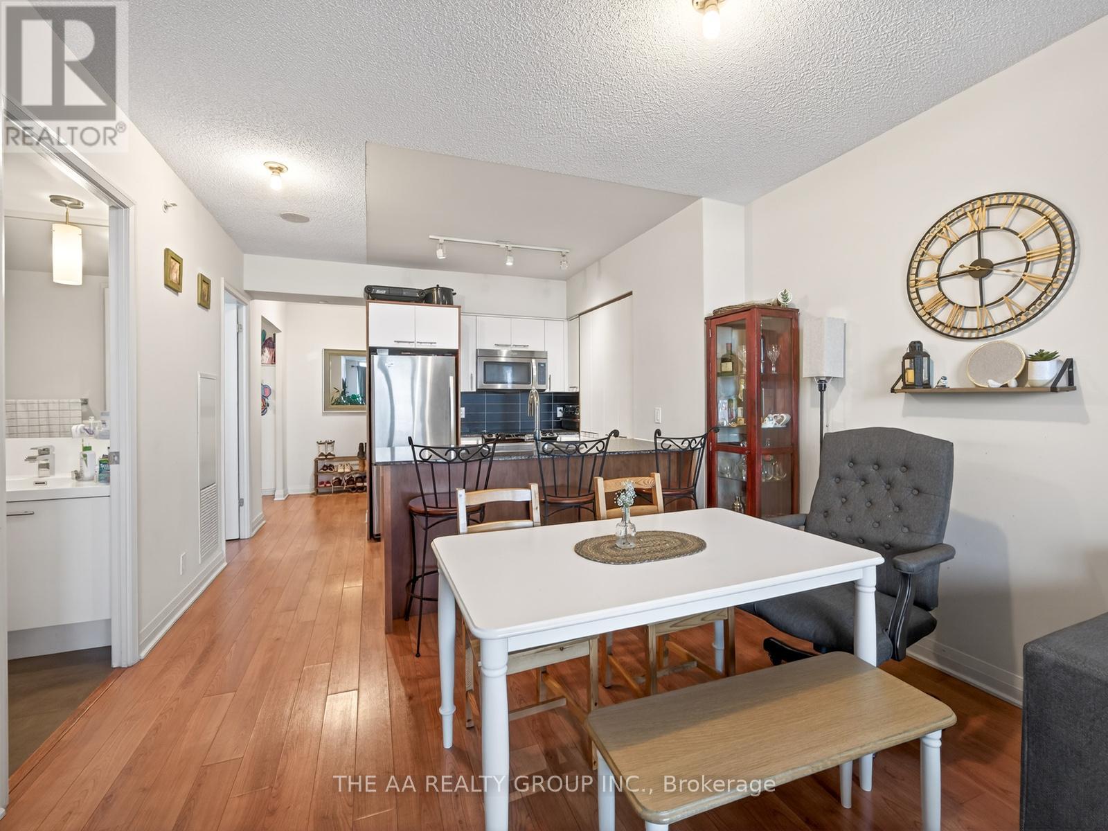 2111 - 5 Valhalla Inn Road, Toronto, Ontario  M9B 0B1 - Photo 9 - W12969018