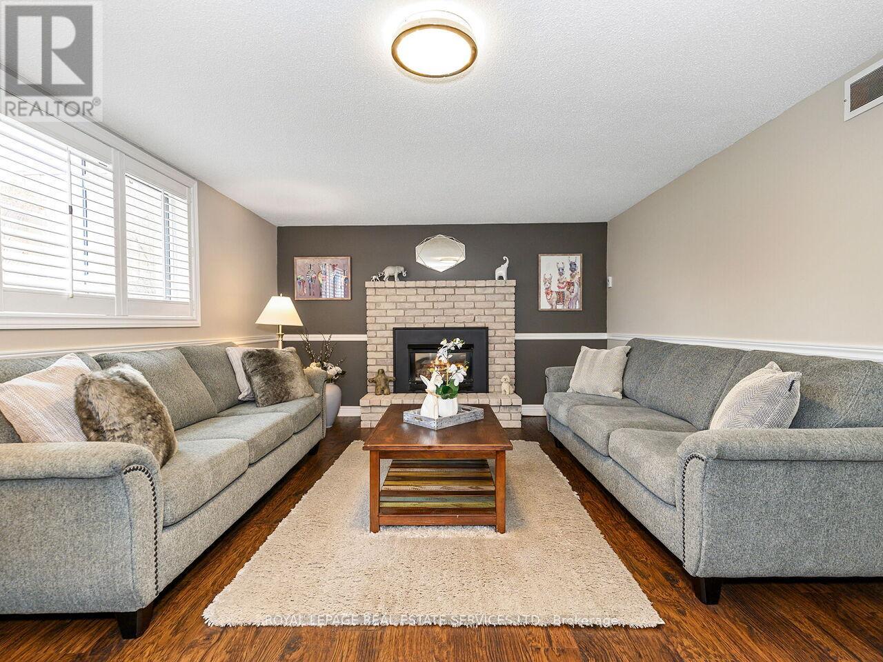 284 Ridge Drive, Milton (Om Old Milton), Ontario  L9T 1X3 - Photo 26 - W12969048