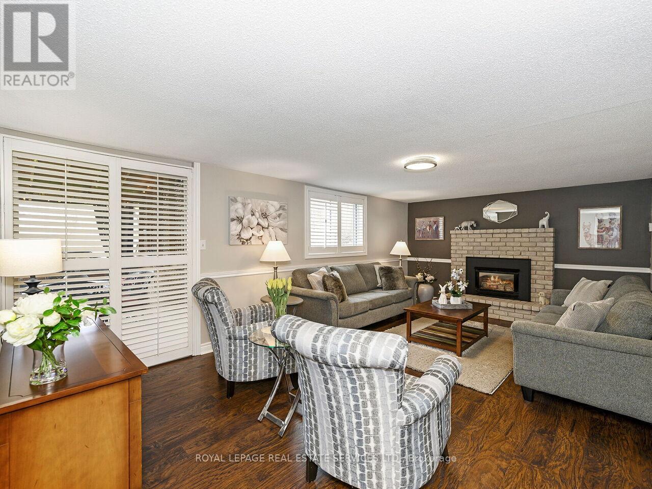 284 Ridge Drive, Milton (Om Old Milton), Ontario  L9T 1X3 - Photo 28 - W12969048