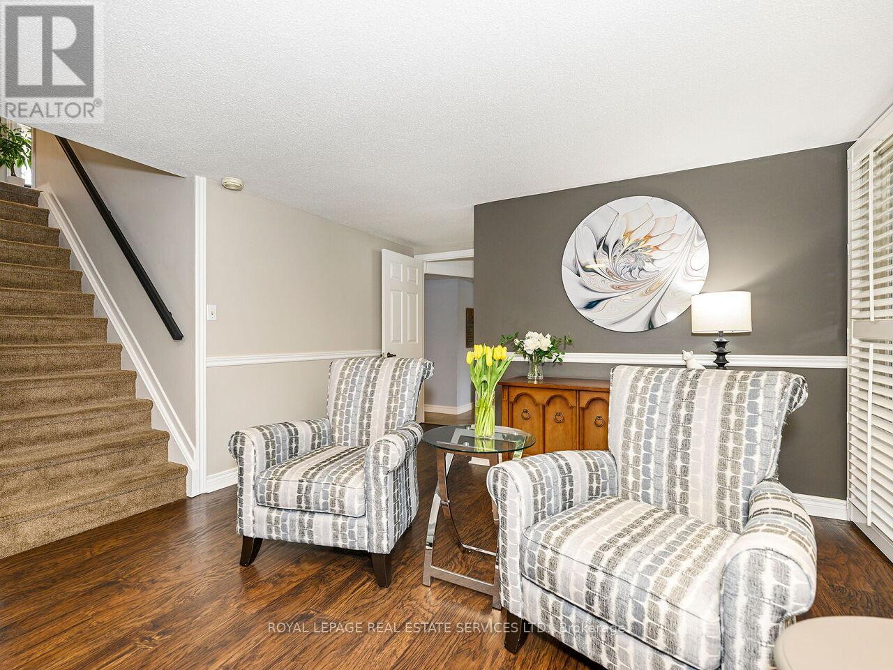 284 Ridge Drive, Milton (Om Old Milton), Ontario  L9T 1X3 - Photo 29 - W12969048