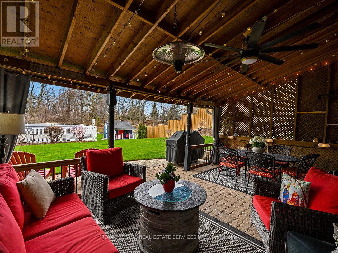 284 Ridge Drive, Milton (Om Old Milton), Ontario  L9T 1X3 - Photo 39 - W12969048