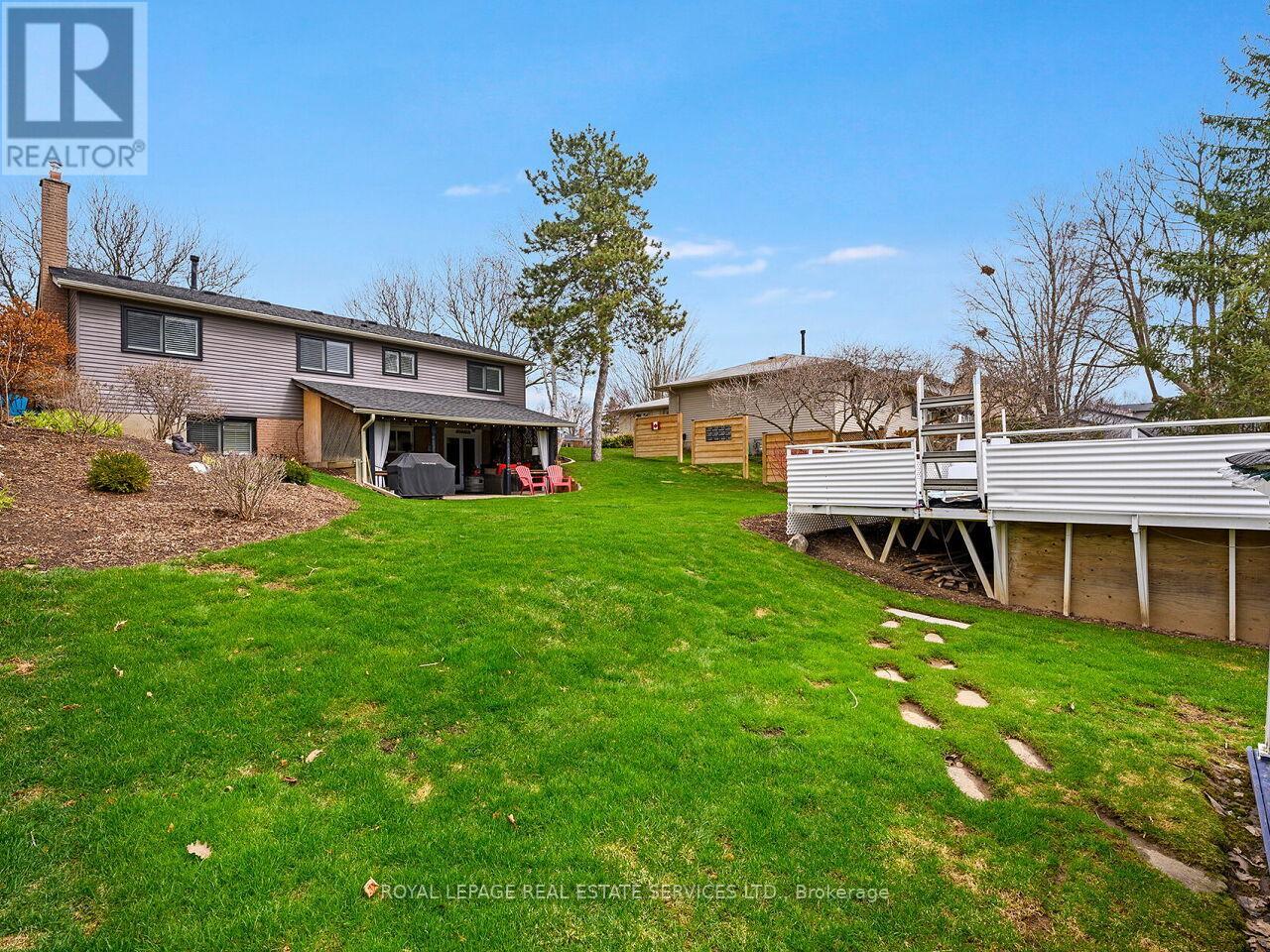 284 Ridge Drive, Milton (Om Old Milton), Ontario  L9T 1X3 - Photo 43 - W12969048