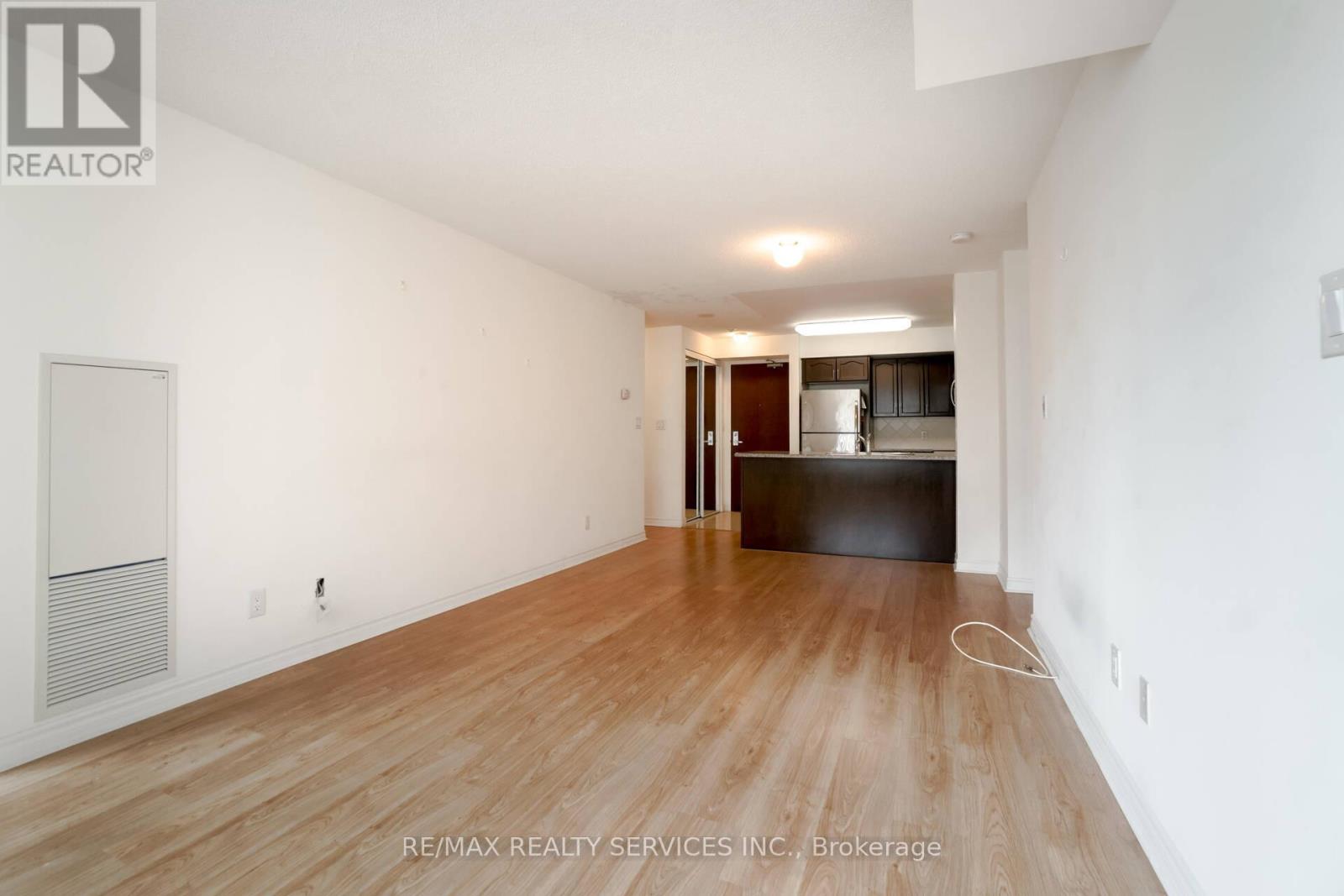 1710 - 335 Rathburn Road W, Mississauga, Ontario  L5B 0C8 - Photo 15 - W12969054