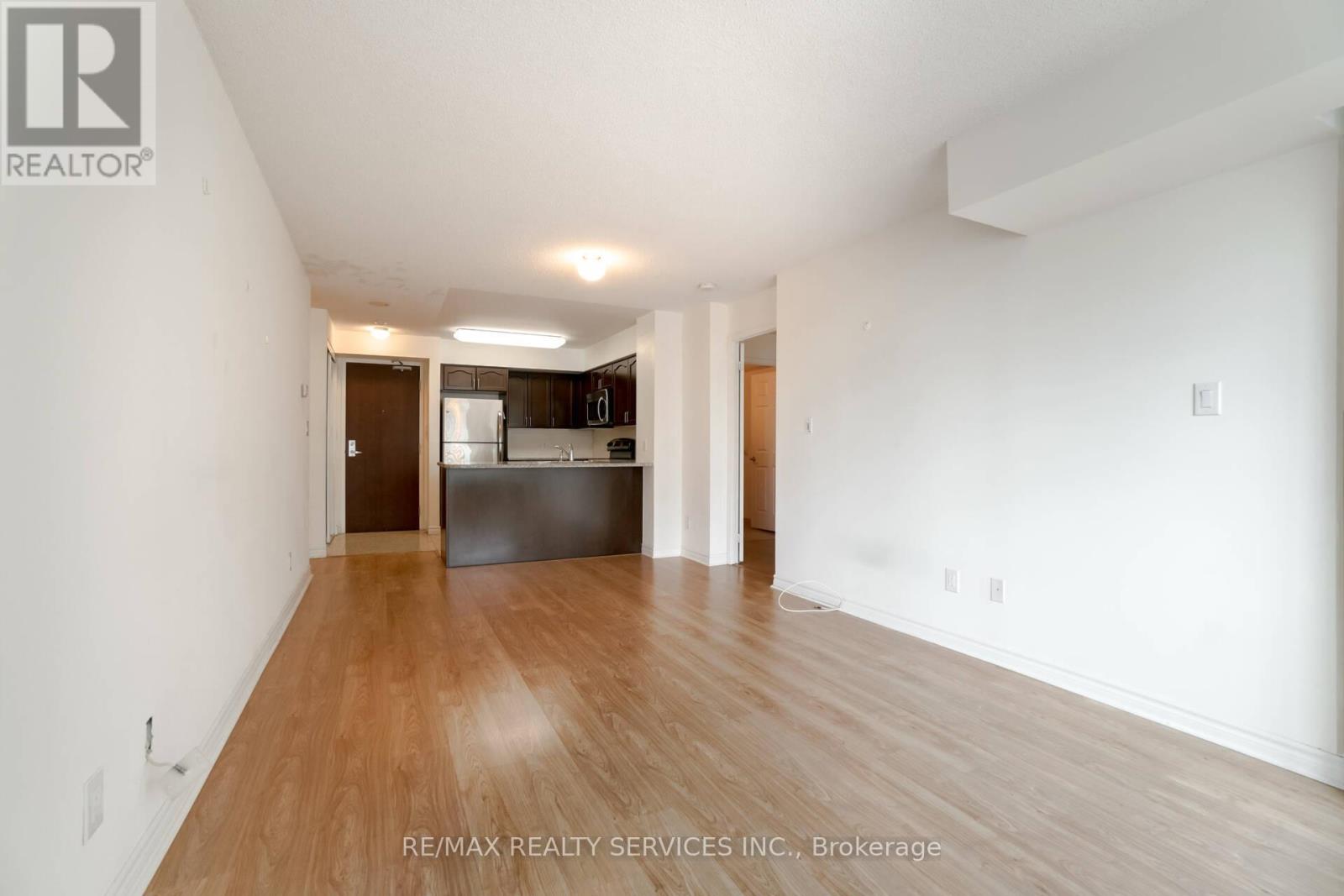 1710 - 335 Rathburn Road W, Mississauga, Ontario  L5B 0C8 - Photo 17 - W12969054