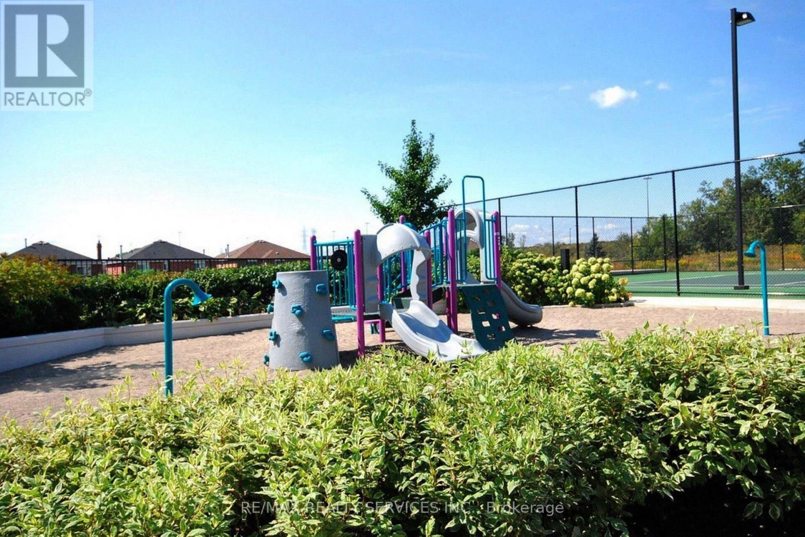 1710 - 335 Rathburn Road W, Mississauga, Ontario  L5B 0C8 - Photo 42 - W12969054