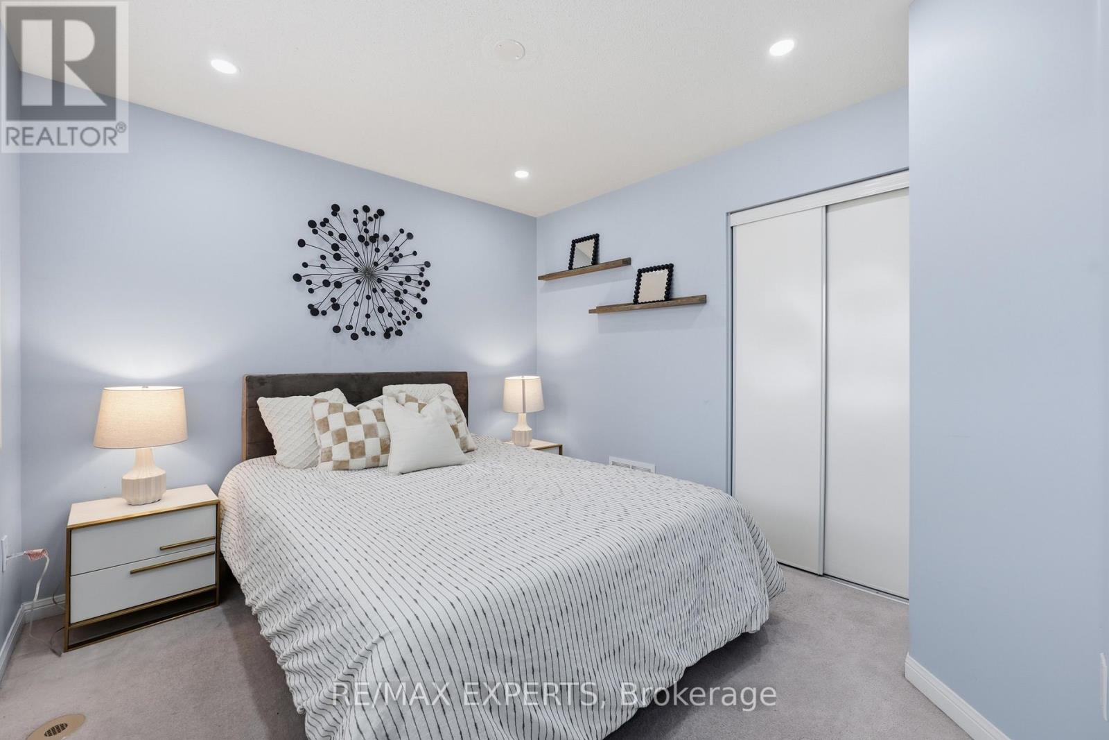 926 Thompson Road S, Milton, Ontario  L9T 0L7 - Photo 15 - W12969076