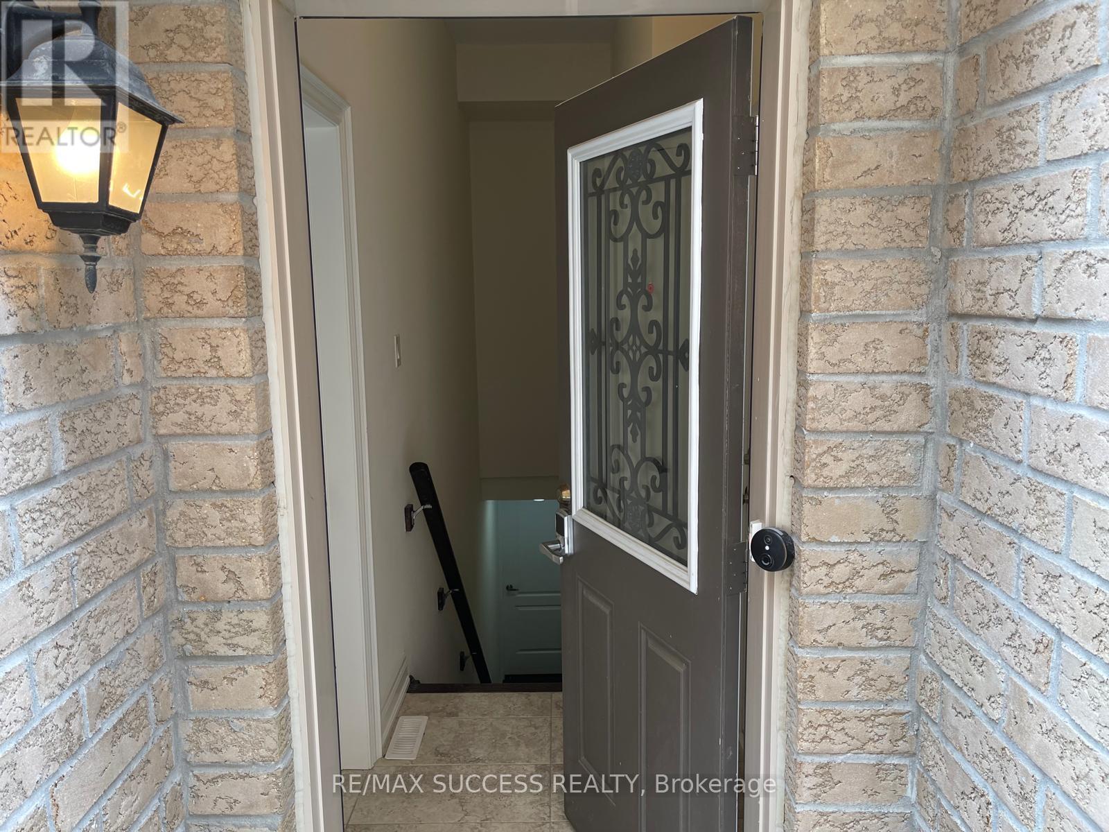 3 Aries Street, Brampton, Ontario  L6Y 5Z2 - Photo 3 - W12969084