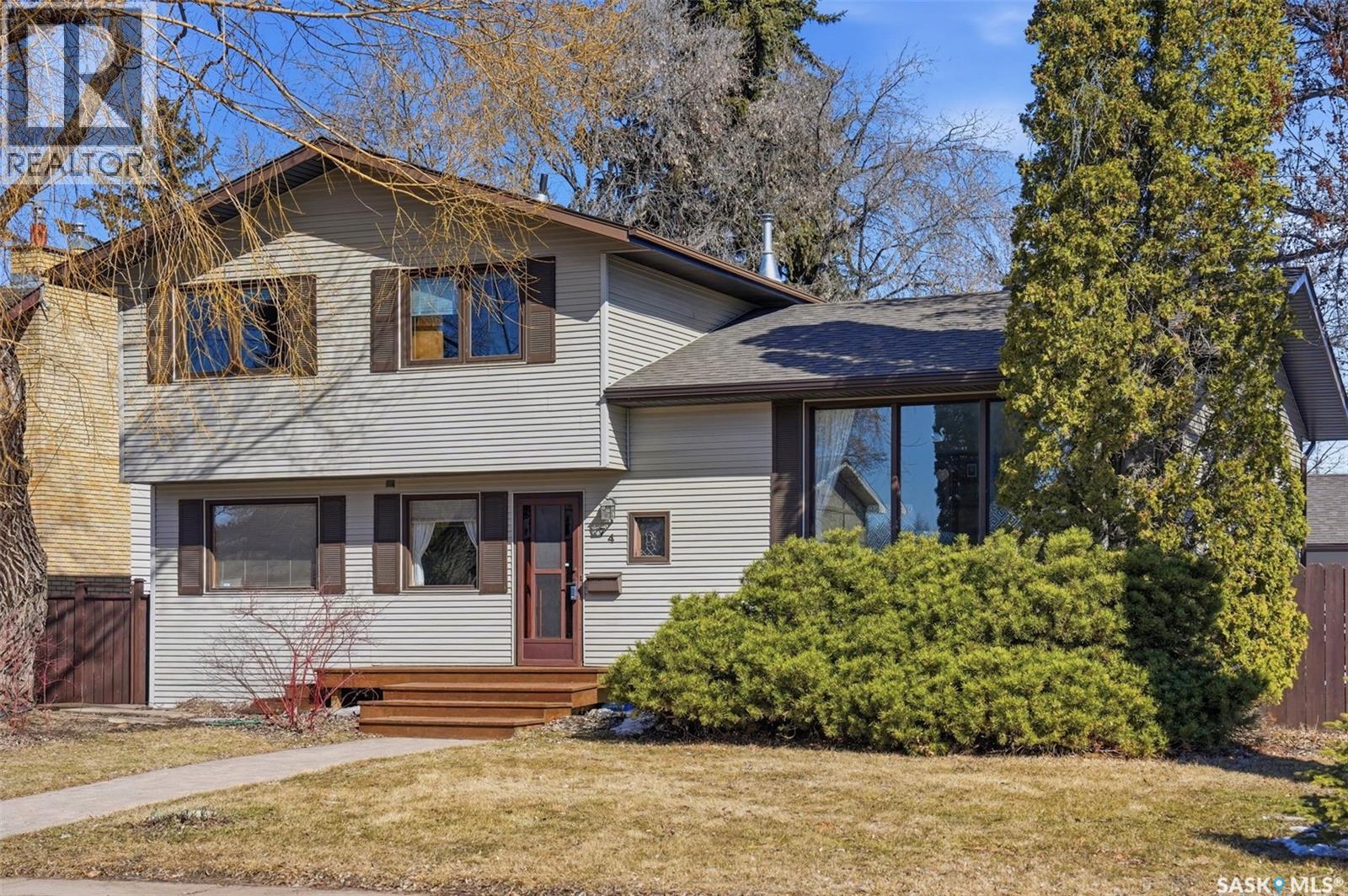 74 Harvard Crescent, Saskatoon, Saskatchewan  S7H 3R1 - Photo 2 - SK032319