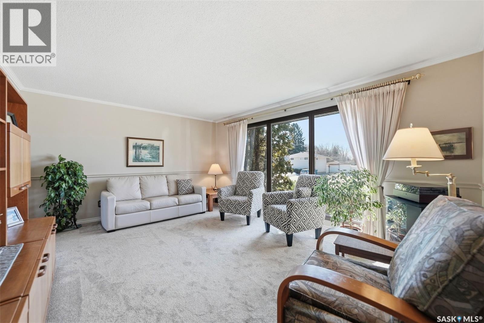 74 Harvard Crescent, Saskatoon, Saskatchewan  S7H 3R1 - Photo 5 - SK032319