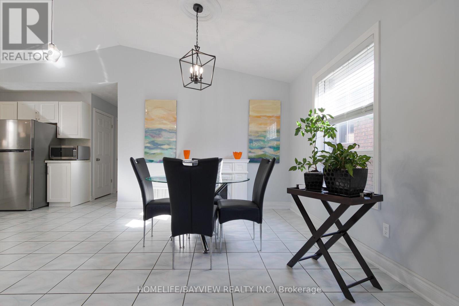 128 Cathcart Street, Hamilton, Ontario  L8L 5A2 - Photo 12 - X12969028