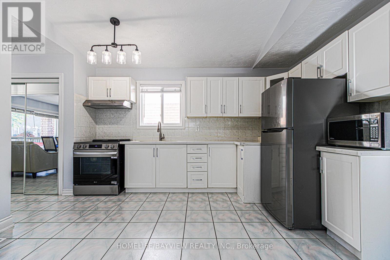 128 Cathcart Street, Hamilton, Ontario  L8L 5A2 - Photo 18 - X12969028