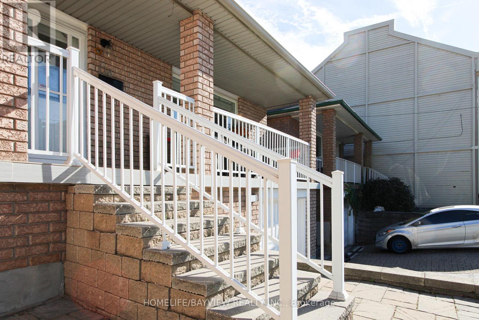 128 Cathcart Street, Hamilton, Ontario  L8L 5A2 - Photo 5 - X12969028