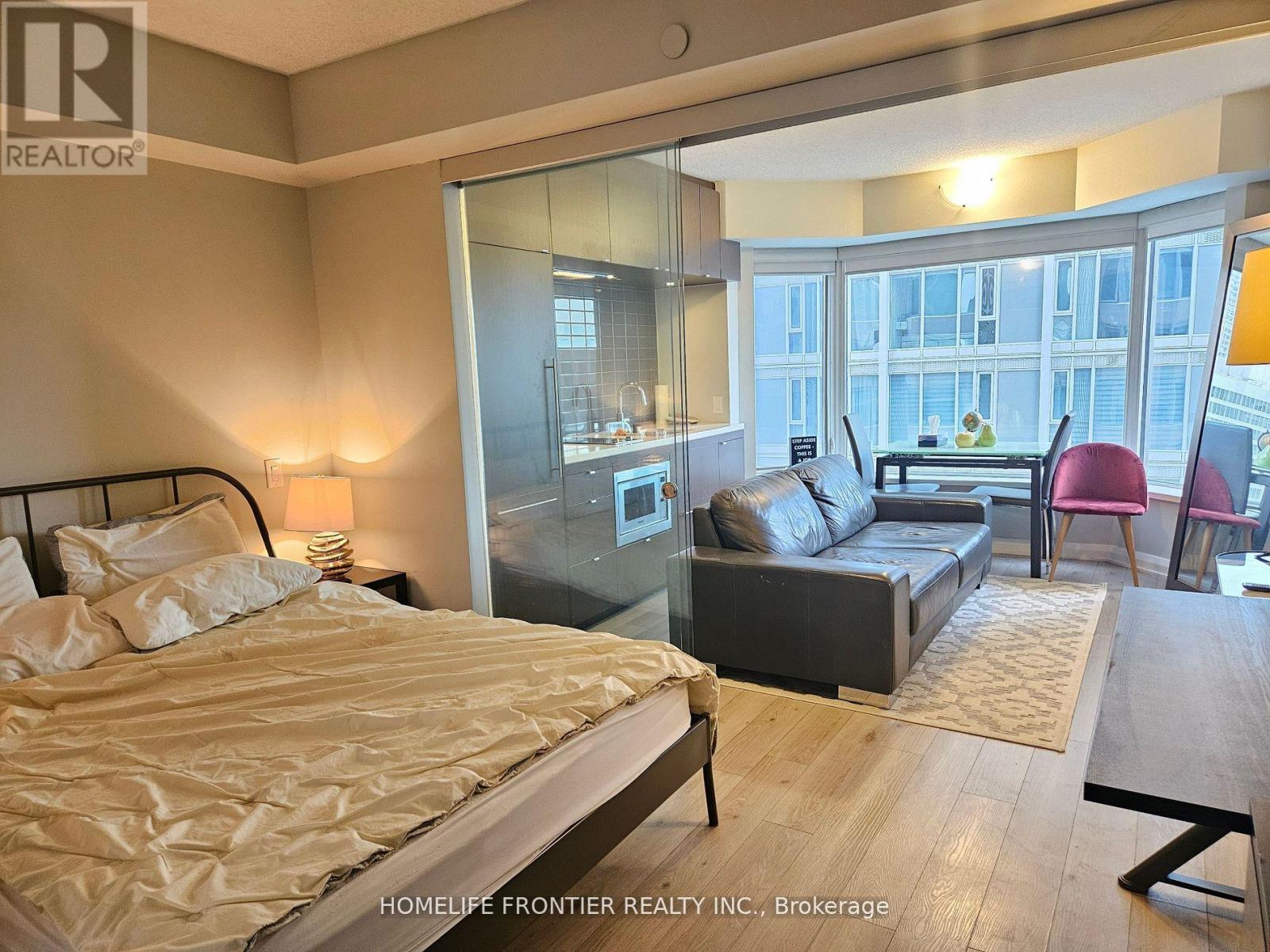 1812 - 155 Yorkville Avenue, Toronto, Ontario  M5R 0B4 - Photo 3 - C12771104