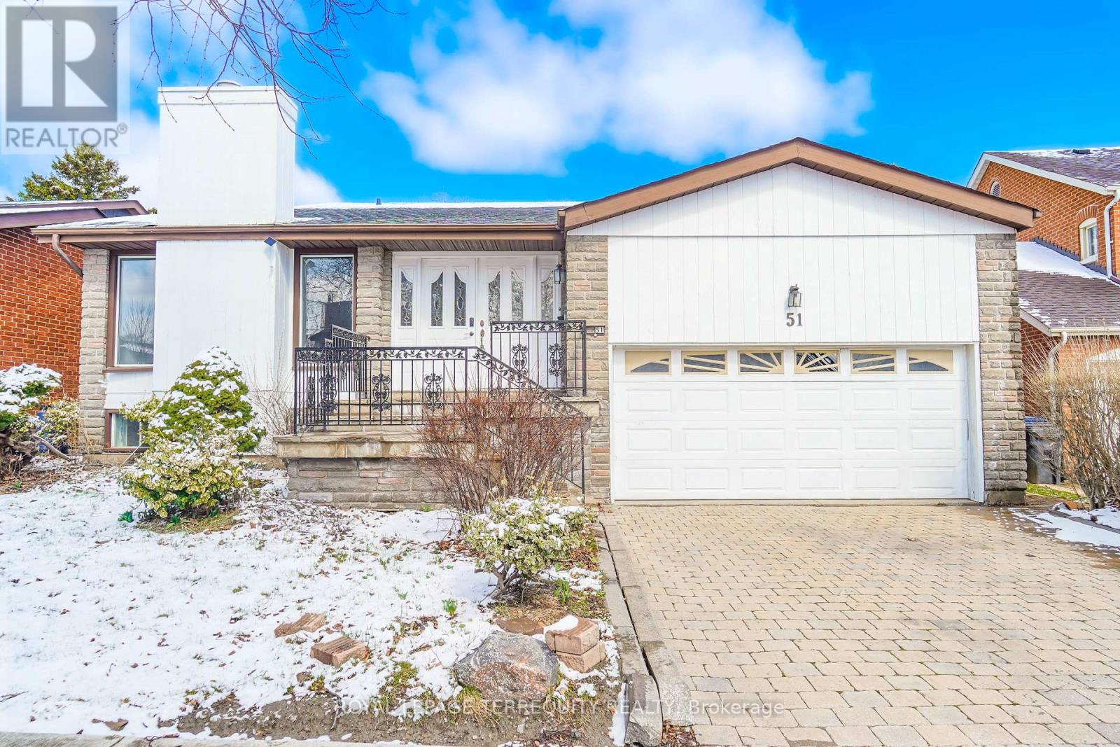 Upper - 51 Chiefswood Square, Toronto, Ontario  M1W 3A9 - Photo 2 - E12964318