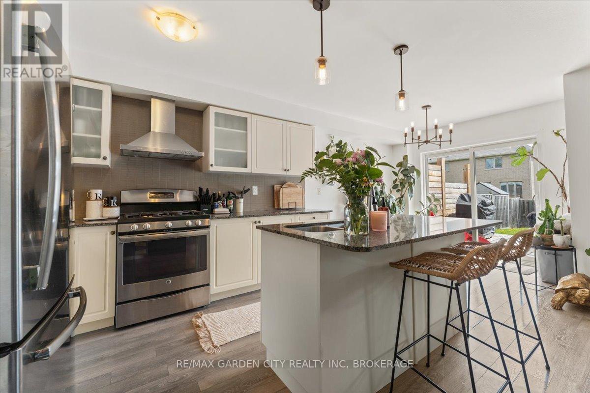 8648 Dogwood Crescent, Niagara Falls, Ontario  L2H 0K9 - Photo 10 - X12969172