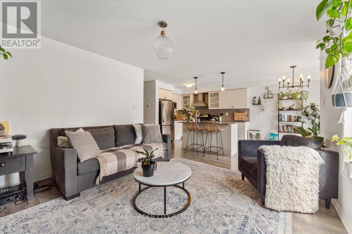 8648 Dogwood Crescent, Niagara Falls, Ontario  L2H 0K9 - Photo 8 - X12969172