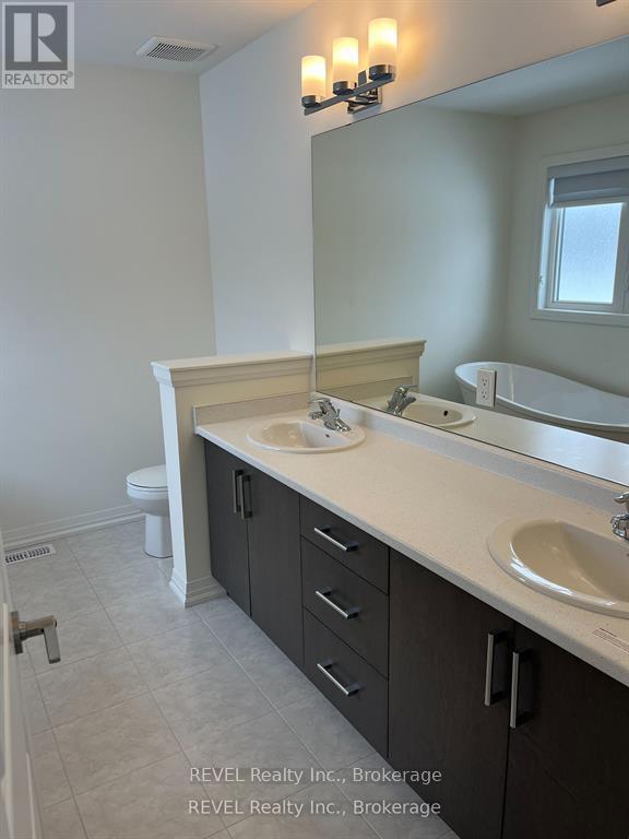 Upper - 84 Acacia Road, Pelham, Ontario  L0S 1E1 - Photo 10 - X12969190