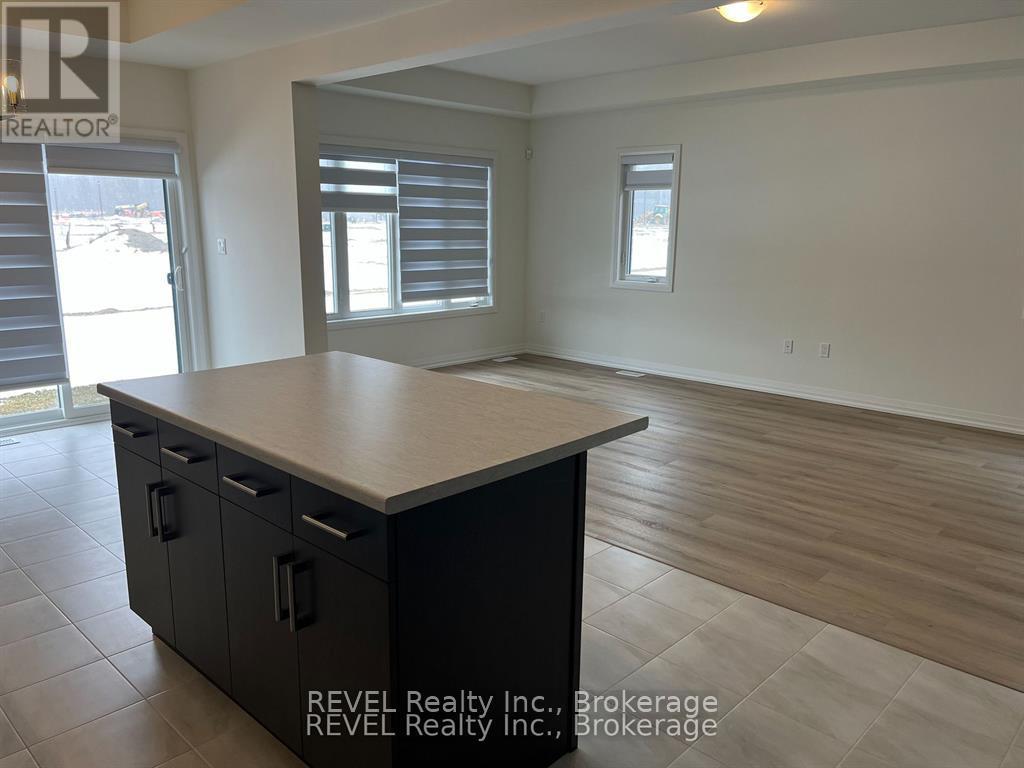 Upper - 84 Acacia Road, Pelham, Ontario  L0S 1E1 - Photo 6 - X12969190