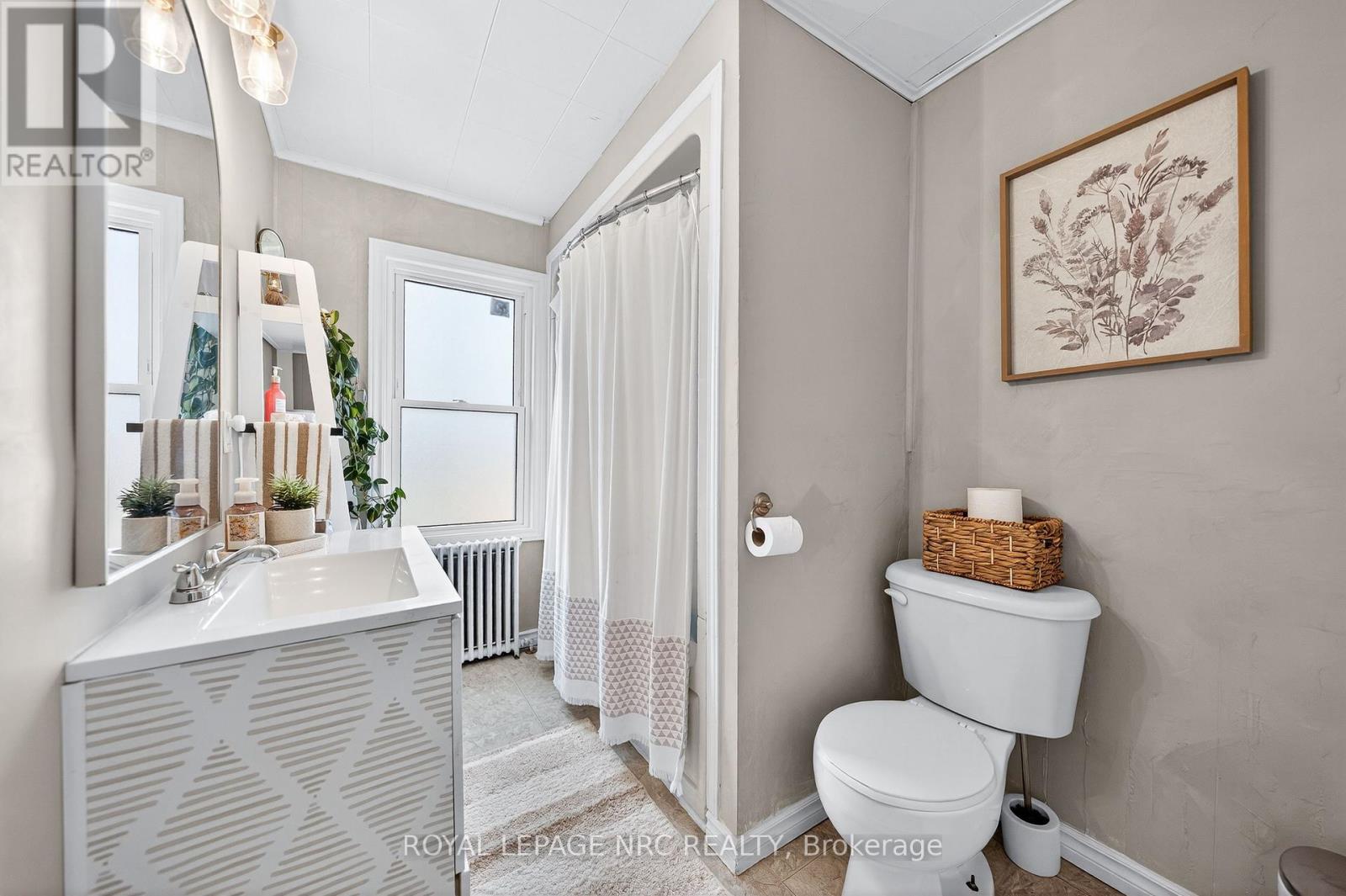 23 Pinecrest Avenue, St. Catharines, Ontario  L2T 1C6 - Photo 22 - X12969216