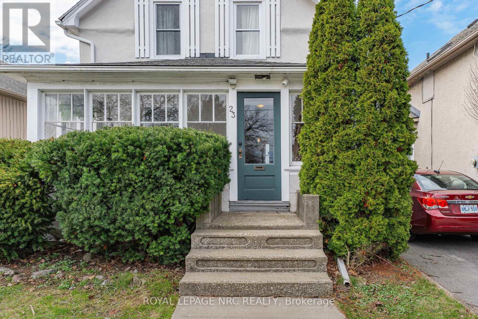 23 Pinecrest Avenue, St. Catharines, Ontario  L2T 1C6 - Photo 3 - X12969216