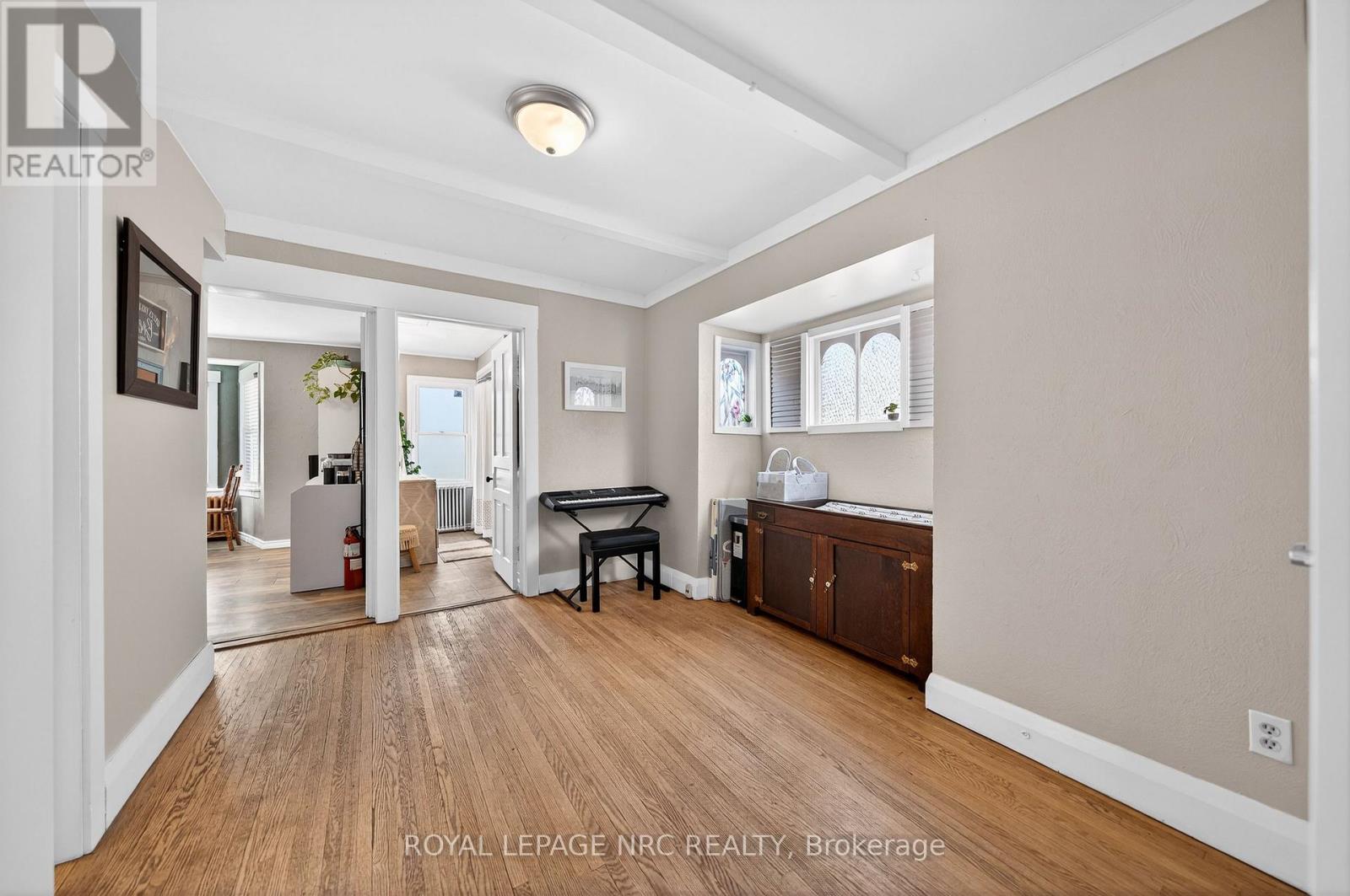 23 Pinecrest Avenue, St. Catharines, Ontario  L2T 1C6 - Photo 9 - X12969216