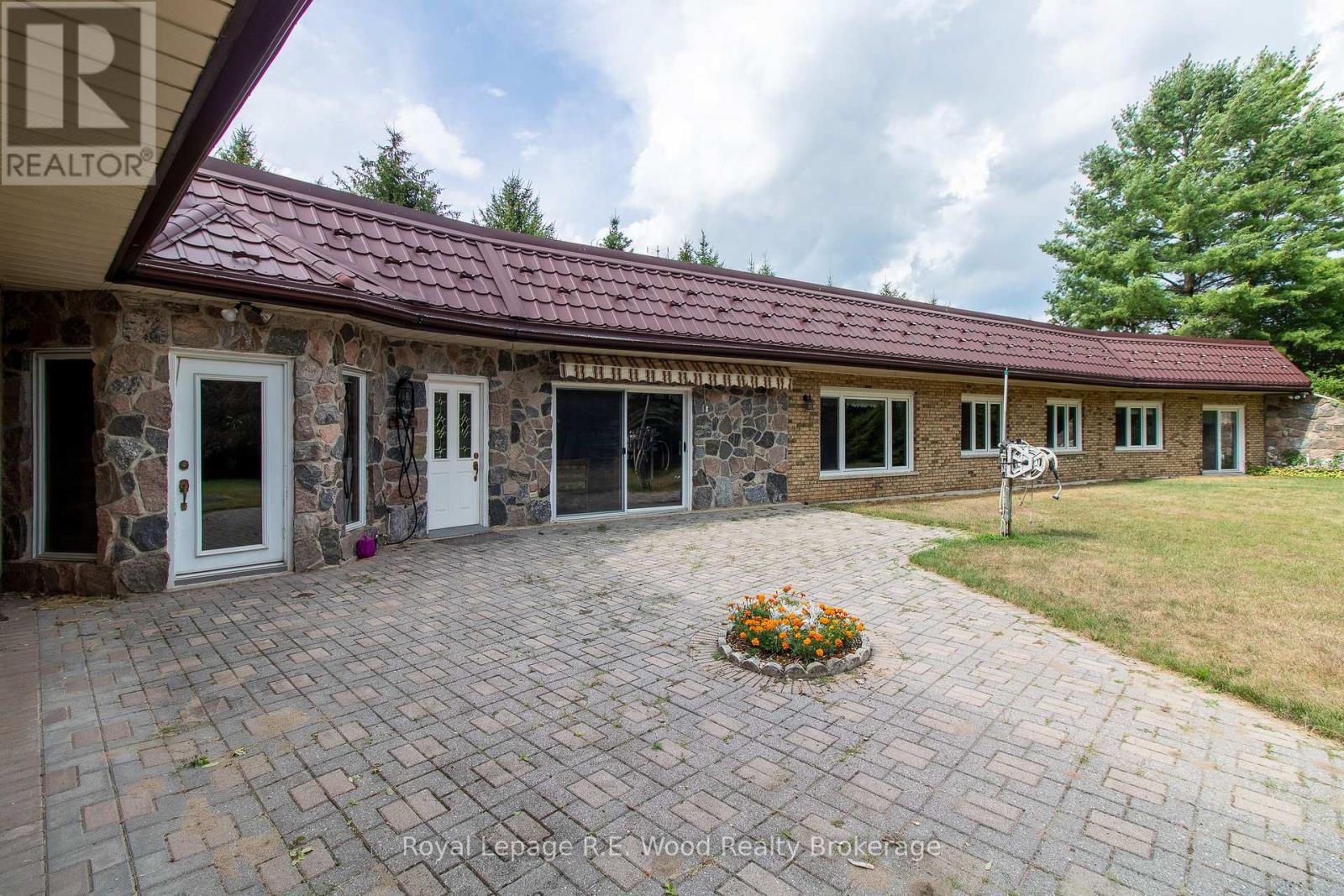 4974 Marion Street, Thames Centre, Ontario  N0L 1G4 - Photo 2 - X12969108