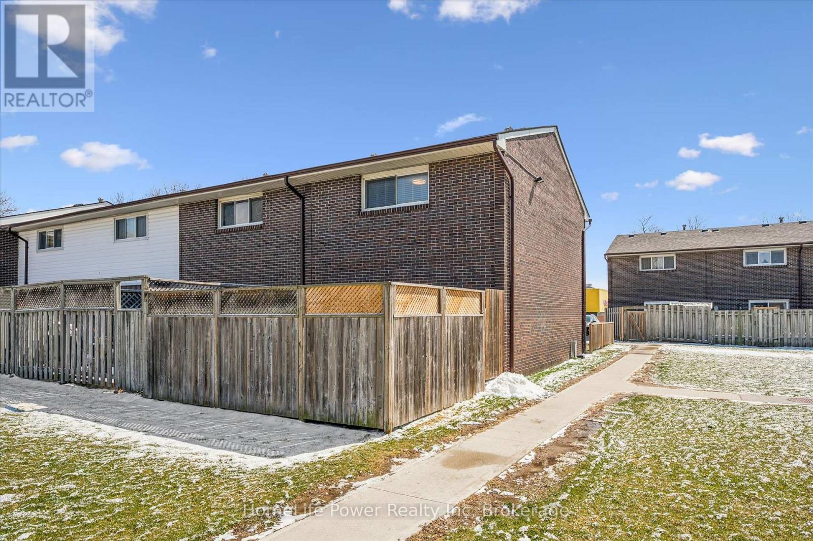 239 - 31 Greengate Road, Guelph, Ontario N1H 6R3 - Photo 37 - X12969118