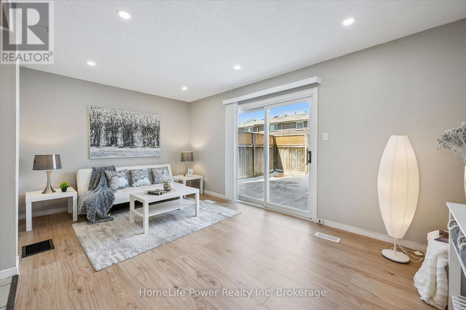 239 - 31 Greengate Road, Guelph, Ontario N1H 6R3 - Photo 4 - X12969118