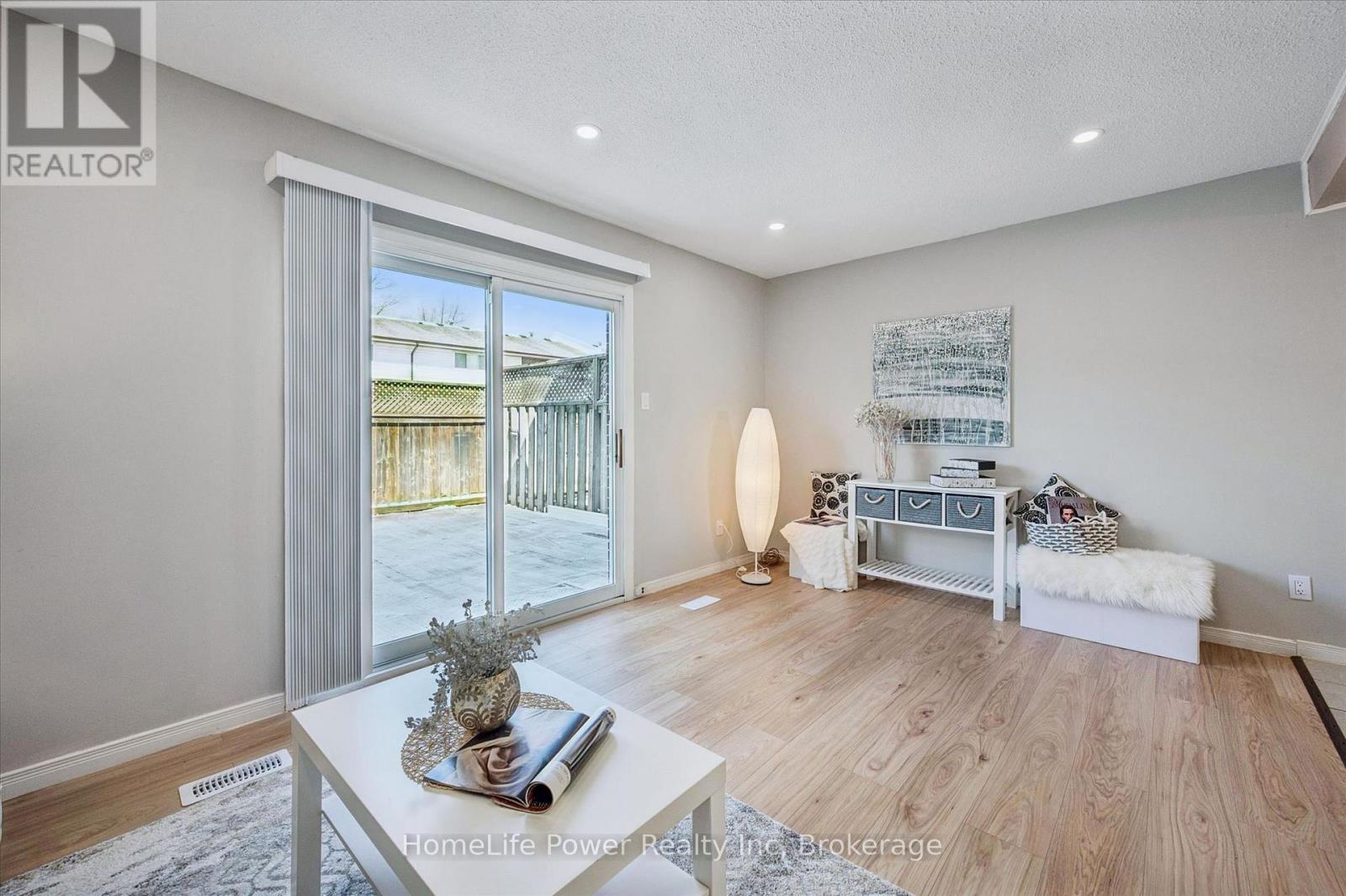 239 - 31 Greengate Road, Guelph, Ontario N1H 6R3 - Photo 6 - X12969118