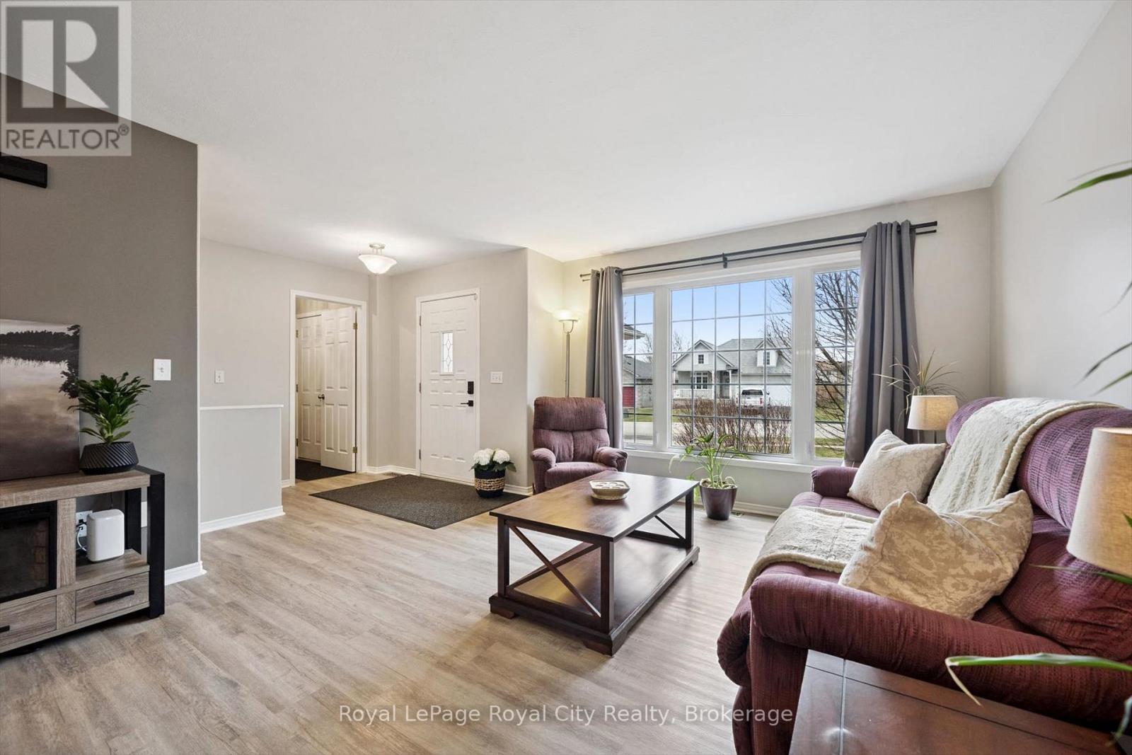 119 Meadowridge Drive, St. Marys, Ontario  N4X 1E7 - Photo 6 - X12969126