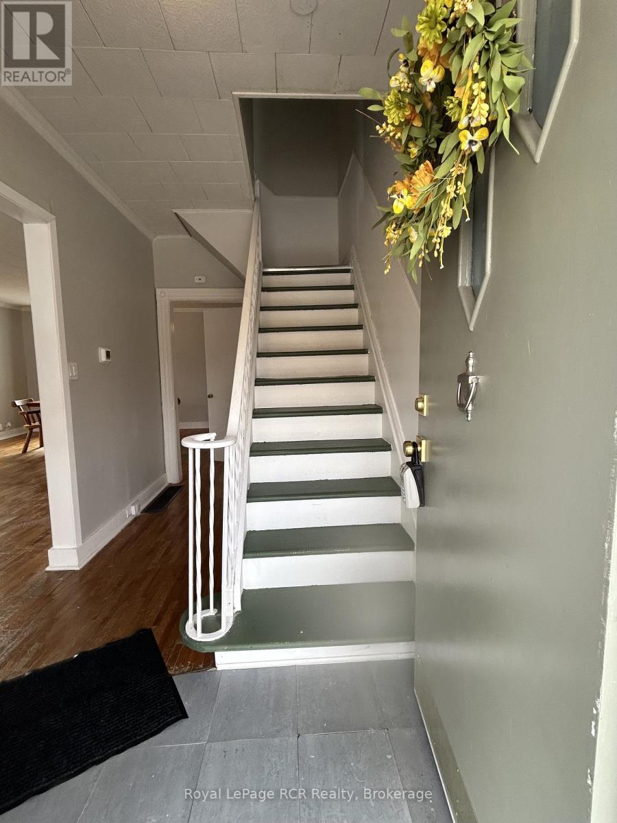 467 14th Street W, Owen Sound, Ontario N4K 3Y3 - Photo 3 - X12969162