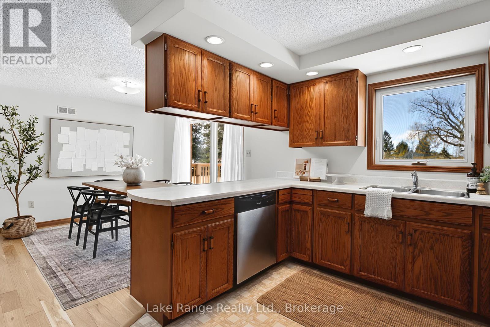 486 Havelock Street, Huron-Kinloss, Ontario  N0G 2H0 - Photo 8 - X12969222